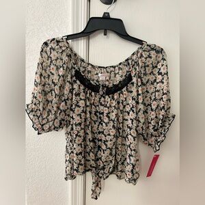 NWT Xhilaration Tie Front Floral Peasant Button Down Top. Size Medium.
